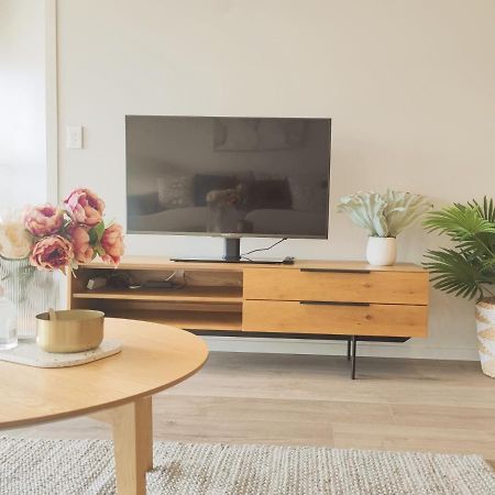 Luxurious 2 Bedroom Apartment Free Secure Parking Оукланд Екстериор снимка